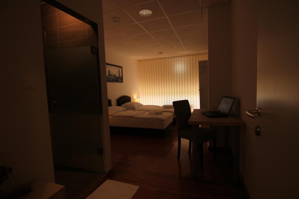 Rooms Xxl Zagreb Buitenkant foto