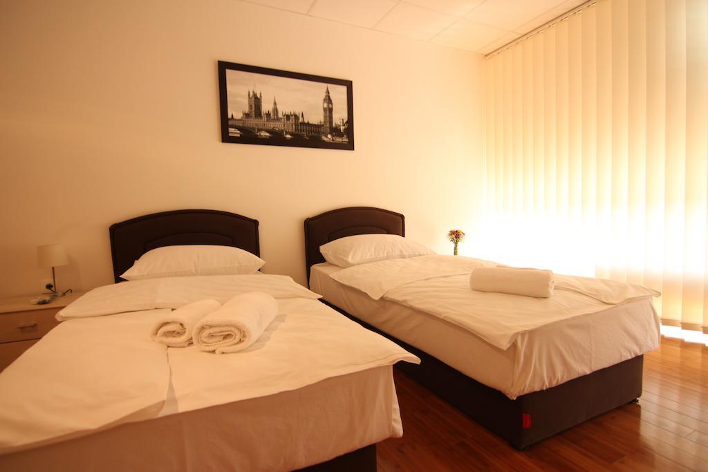 Rooms Xxl Zagreb Buitenkant foto